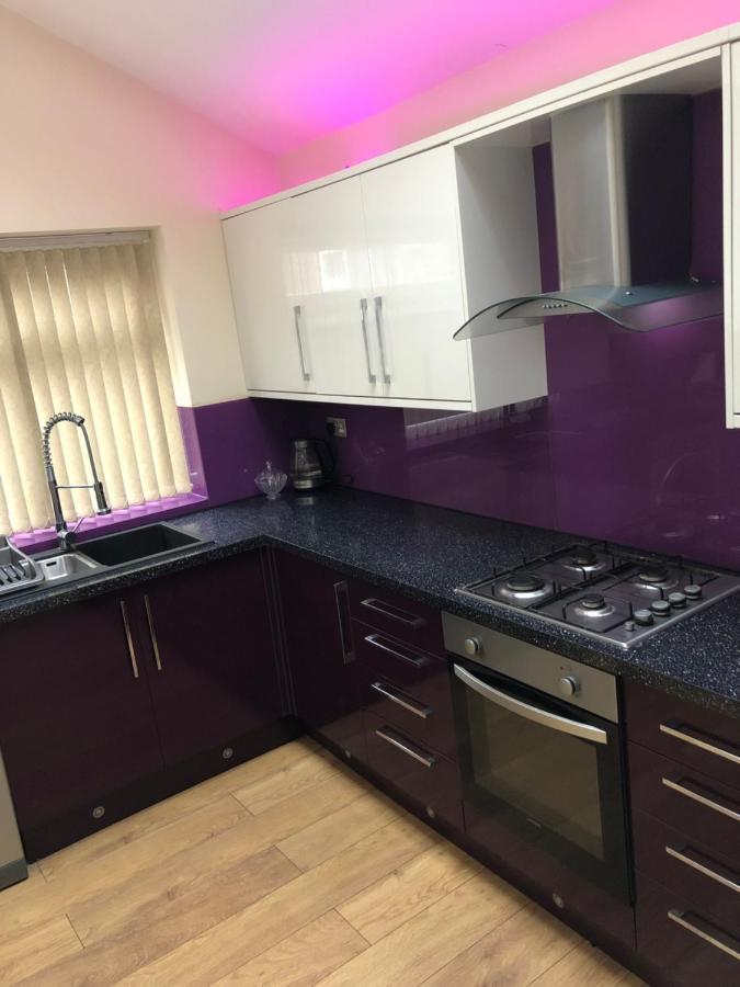 Big Room Rusholme With Tv And Private Bathroom-Parking&Wifi Manchester Eksteriør billede