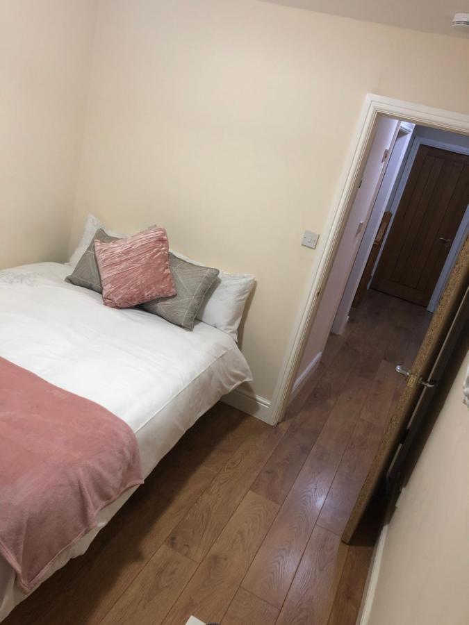 Big Room Rusholme With Tv And Private Bathroom-Parking&Wifi Manchester Eksteriør billede