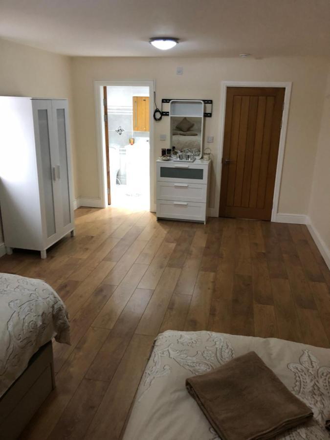 Big Room Rusholme With Tv And Private Bathroom-Parking&Wifi Manchester Eksteriør billede