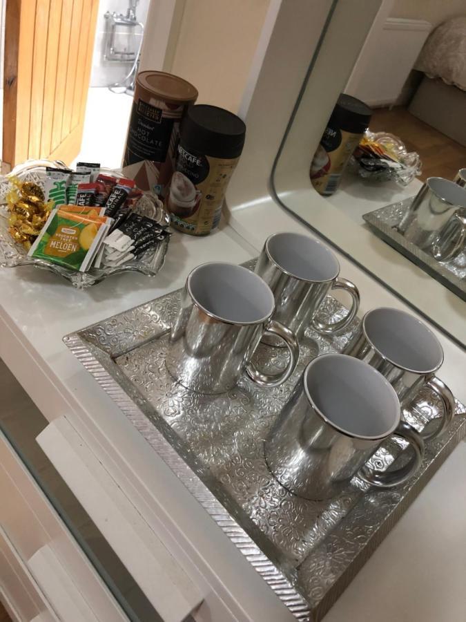 Big Room Rusholme With Tv And Private Bathroom-Parking&Wifi Manchester Eksteriør billede