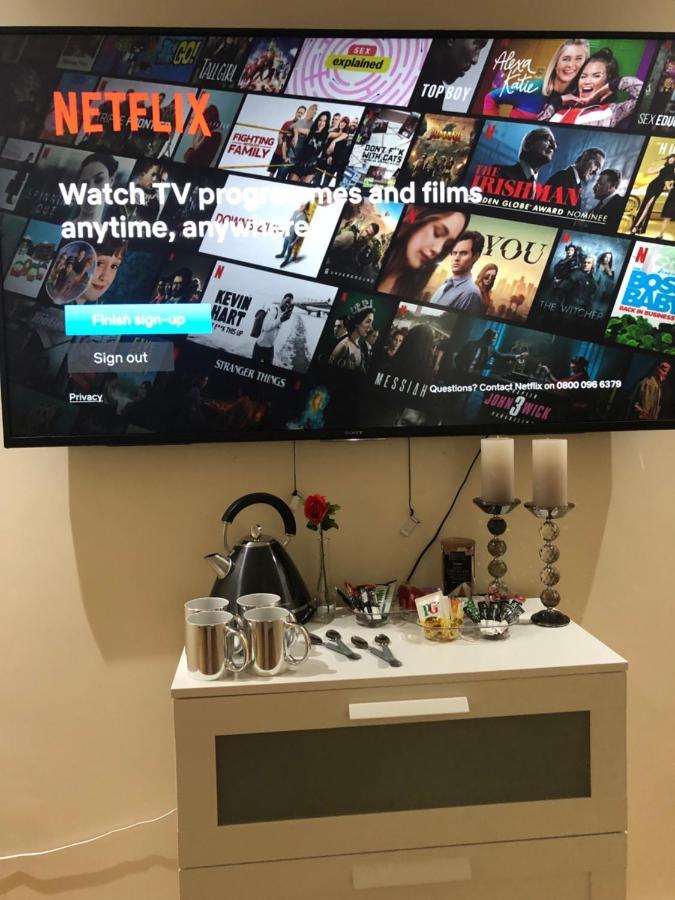 Big Room Rusholme With Tv And Private Bathroom-Parking&Wifi Manchester Eksteriør billede