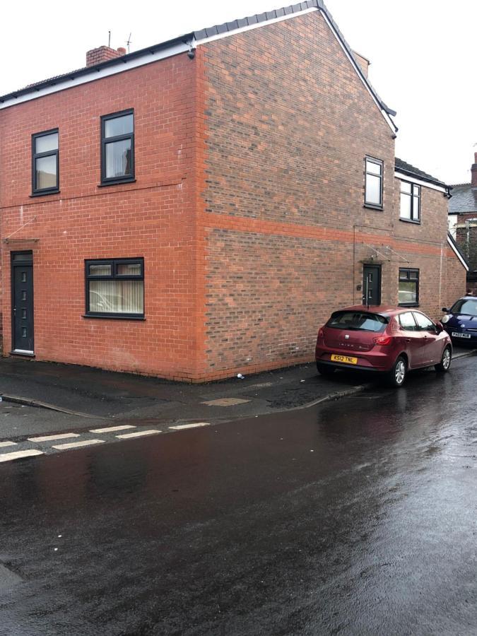 Big Room Rusholme With Tv And Private Bathroom-Parking&Wifi Manchester Eksteriør billede