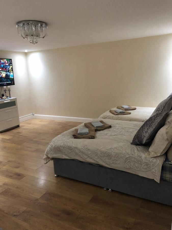 Big Room Rusholme With Tv And Private Bathroom-Parking&Wifi Manchester Eksteriør billede