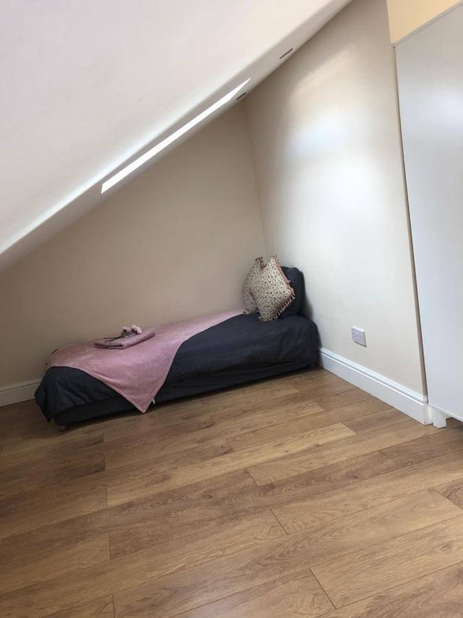 Big Room Rusholme With Tv And Private Bathroom-Parking&Wifi Manchester Eksteriør billede
