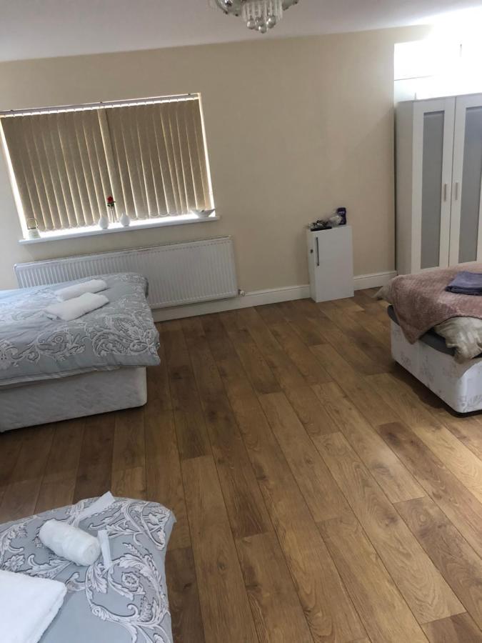 Big Room Rusholme With Tv And Private Bathroom-Parking&Wifi Manchester Eksteriør billede