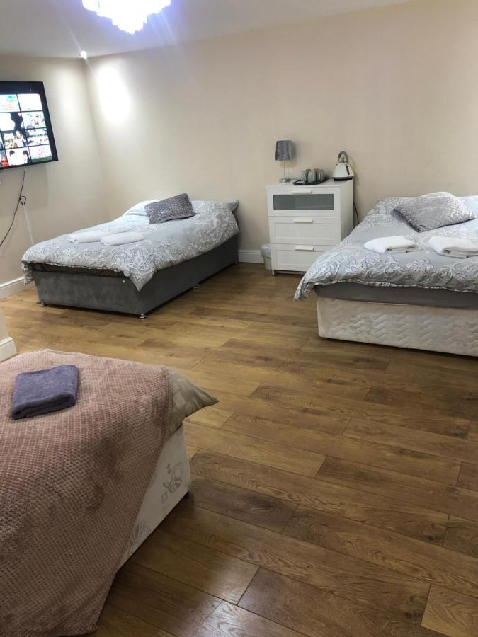 Big Room Rusholme With Tv And Private Bathroom-Parking&Wifi Manchester Eksteriør billede