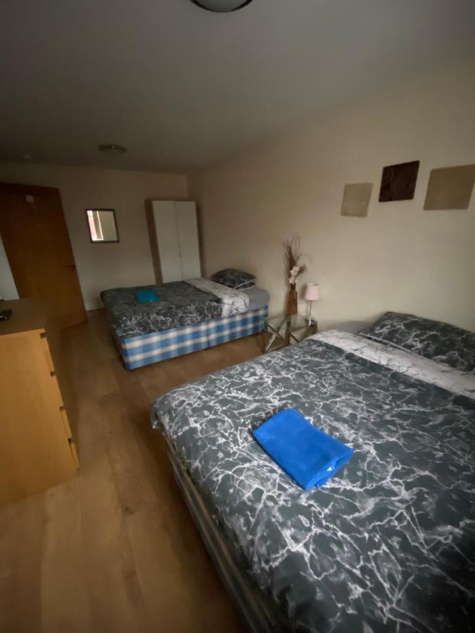 Big Room Rusholme With Tv And Private Bathroom-Parking&Wifi Manchester Eksteriør billede